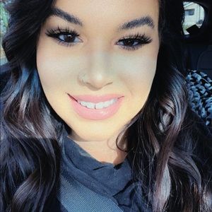 Meet your Posher, Vanessa